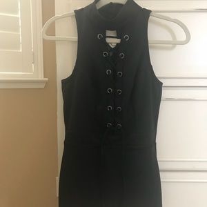 VENUS Black lace up top XS